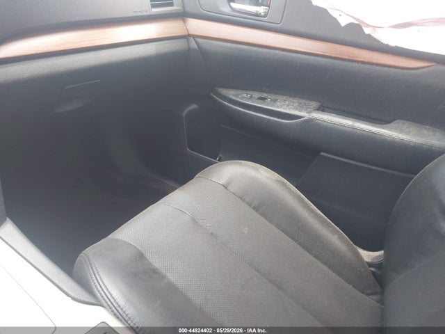 2014 Subaru Outback 2.5i Limited მანქანა იყიდება აუქციონზე, vin: 4S4BRCKC3E3208480, აუქციონის ნომერი: 44824402
