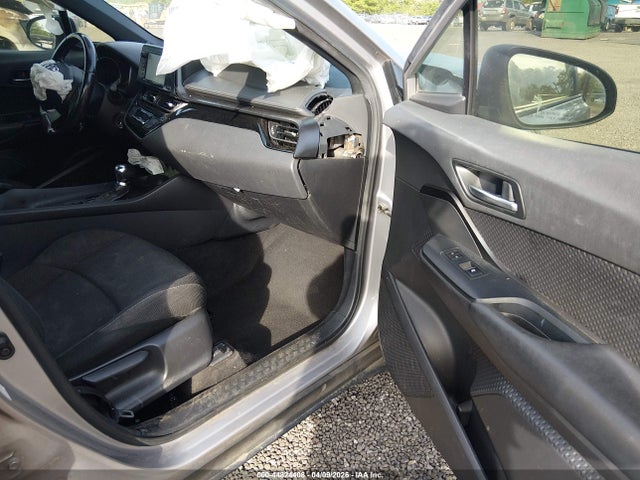 44824408 :رقم المزاد ، JTNKHMBX2J1006666 vin ، 2018 Toyota C-hr Xle مزاد بيع