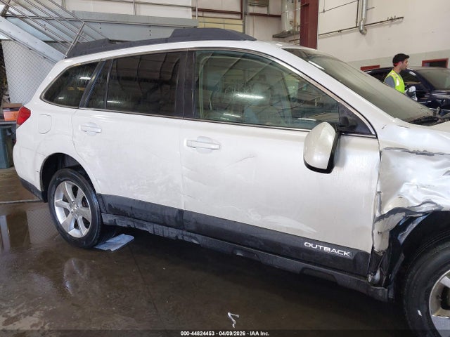 Продажа на аукционе авто 2014 Subaru Outback 2.5i Limited, vin: 4S4BRBKC9E3291679, номер лота: 44824453