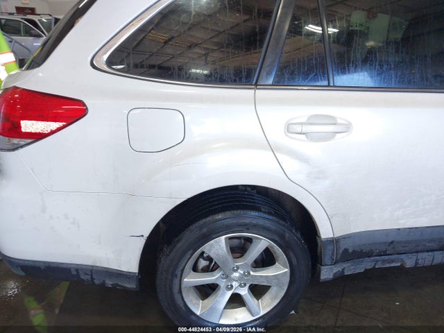 Продажа на аукционе авто 2014 Subaru Outback 2.5i Limited, vin: 4S4BRBKC9E3291679, номер лота: 44824453