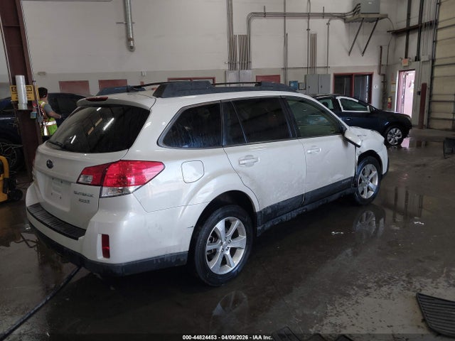 Продажа на аукционе авто 2014 Subaru Outback 2.5i Limited, vin: 4S4BRBKC9E3291679, номер лота: 44824453