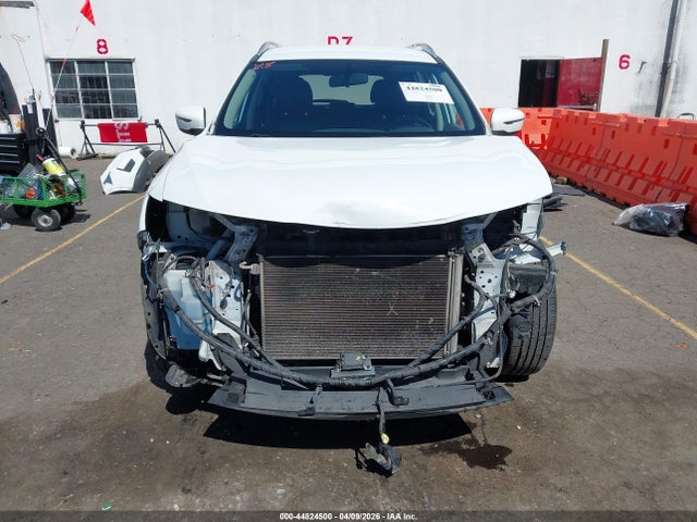 44824500 :رقم المزاد ، KNMAT2MVXHP609869 vin ، 2017 Nissan Rogue Sv مزاد بيع