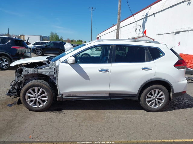 44824500 :رقم المزاد ، KNMAT2MVXHP609869 vin ، 2017 Nissan Rogue Sv مزاد بيع