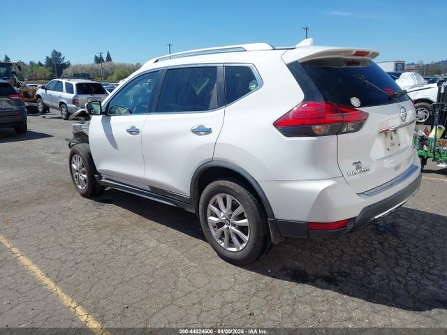44824500 :رقم المزاد ، KNMAT2MVXHP609869 vin ، 2017 Nissan Rogue Sv مزاد بيع