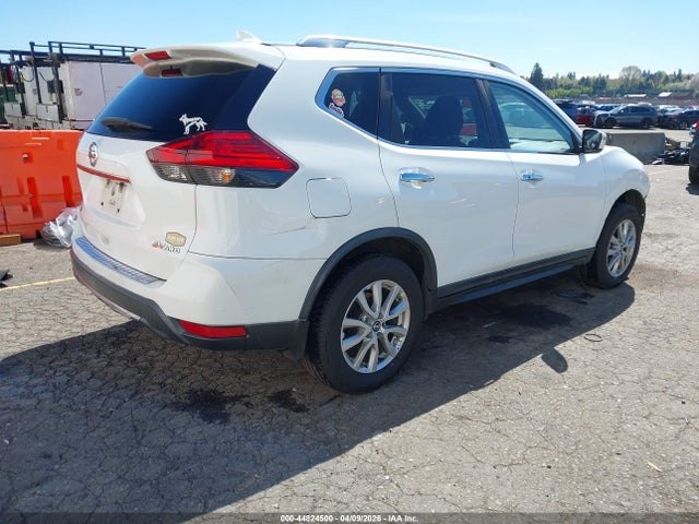 44824500 :رقم المزاد ، KNMAT2MVXHP609869 vin ، 2017 Nissan Rogue Sv مزاد بيع