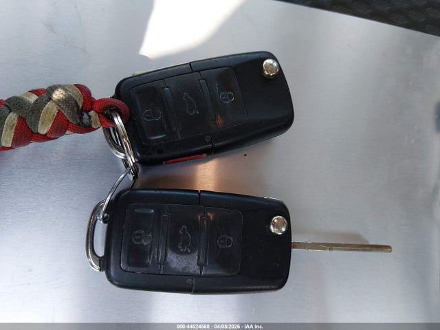 Продаж на аукціоні авто 2010 Volkswagen Tiguan S, vin: WVGAV7AX0AW511065, номер лоту: 44824568