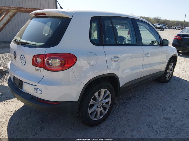 Продаж на аукціоні авто 2010 Volkswagen Tiguan S, vin: WVGAV7AX0AW511065, номер лоту: 44824568