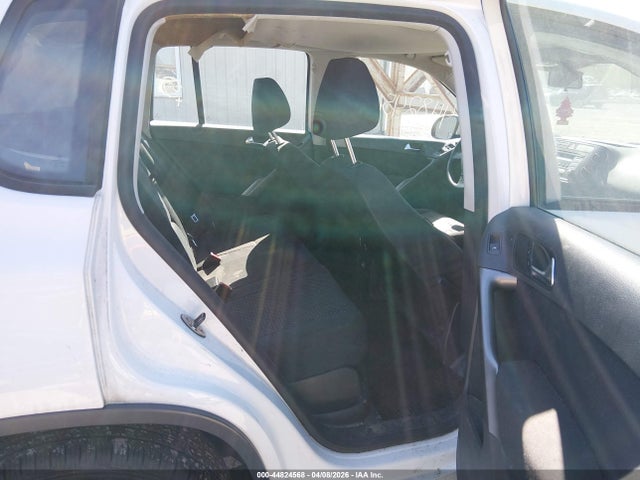 Продаж на аукціоні авто 2010 Volkswagen Tiguan S, vin: WVGAV7AX0AW511065, номер лоту: 44824568