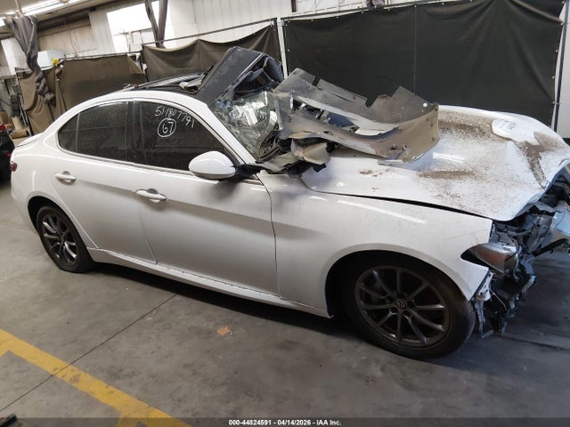 Alfa Romeo Giulia Rwd 2018 ZARFAEBN7J7574512 Image 12