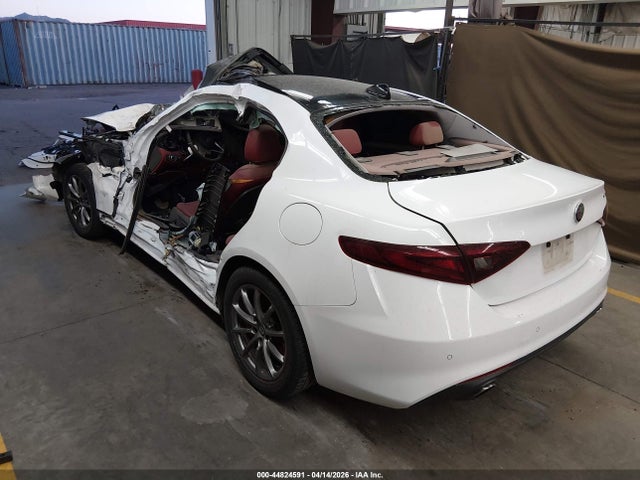 Alfa Romeo Giulia Rwd 2018 ZARFAEBN7J7574512 Image 3