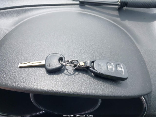 Продаж на аукціоні авто 2013 Kia Sorento Lx, vin: 5XYKTCA60DG397939, номер лоту: 44824594