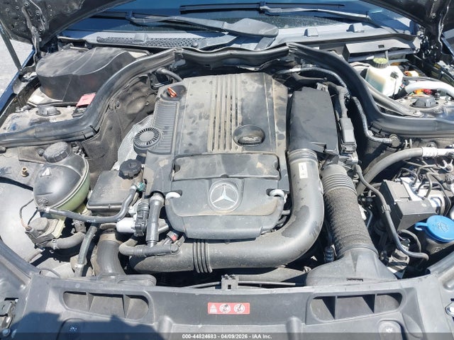 2013 MERCEDES-BENZ C 250 WDDGF4HB3DR266727 Photo 9