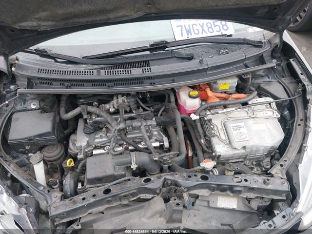 JTDKDTB37G1130240 Toyota Prius C Two