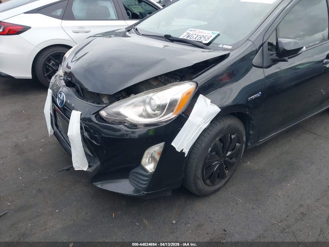 JTDKDTB37G1130240 Toyota Prius C Two