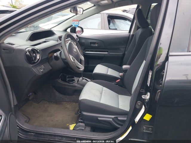 JTDKDTB37G1130240 Toyota Prius C Two