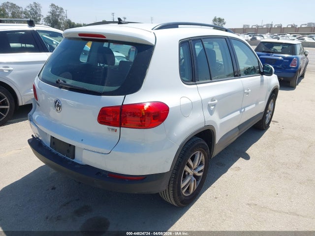 2017 VOLKSWAGEN TIGUAN WVGAV7AX4HK020905 Photo 3