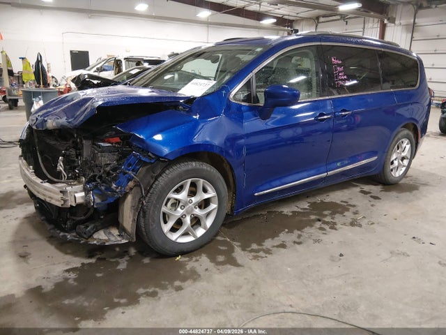 Продаж на аукціоні авто 2018 Chrysler Pacifica Touring L Plus, vin: 2C4RC1EG1JR317576, номер лоту: 44824737