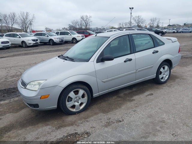 2005 FORD FOCUS 1FAFP34N45W164908 Photo 1