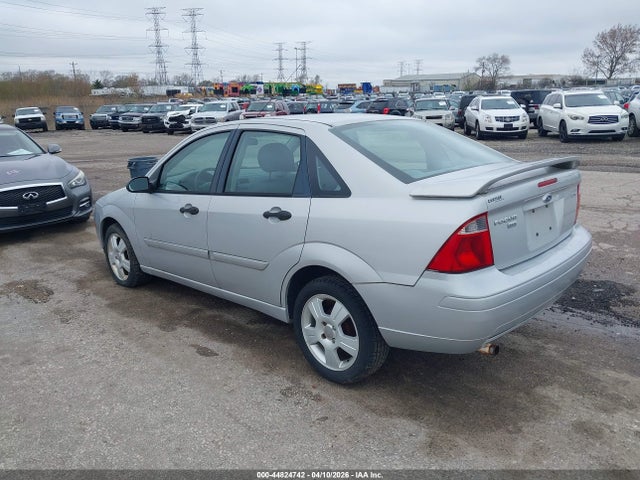 2005 FORD FOCUS 1FAFP34N45W164908 Photo 2