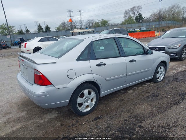 2005 FORD FOCUS 1FAFP34N45W164908 Photo 3