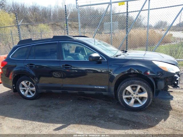 Продаж на аукціоні авто 2014 Subaru Outback 2.5i Limited, vin: 4S4BRBMCXE3245646, номер лоту: 44824776