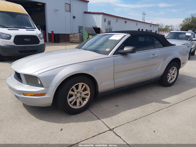 2007 Ford Mustang V6 Deluxe/v6 Premium მანქანა იყიდება აუქციონზე, vin: 1ZVFT84N675330516, აუქციონის ნომერი: 44824796