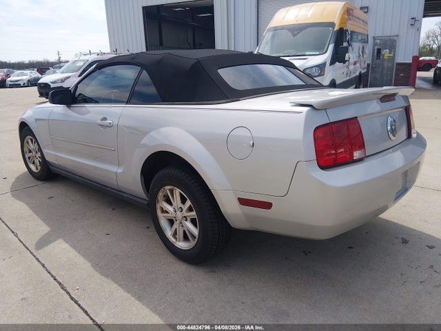 2007 Ford Mustang V6 Deluxe/v6 Premium მანქანა იყიდება აუქციონზე, vin: 1ZVFT84N675330516, აუქციონის ნომერი: 44824796