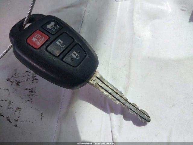 5YFBURHE0FP180869 Toyota Corolla S Plus