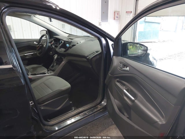 1FMCU9G98GUB61415 Ford ESCAPE SE