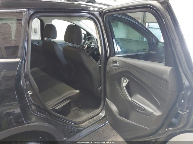 1FMCU9G98GUB61415 Ford ESCAPE SE