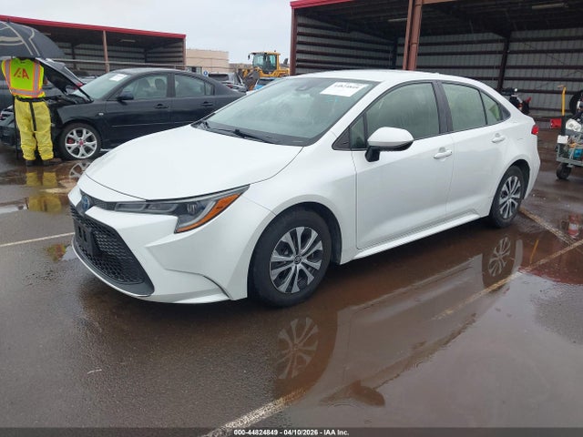 Toyota Corolla Hybrid Le 2022 JTDEAMDE2N3006257 Image 2