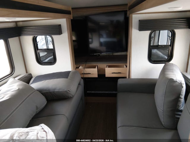 Forest River Travel Trailer 2023 5ZT3SR2B7P6112987 Image 5