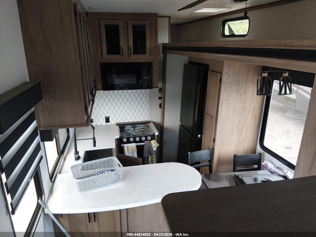 Forest River Travel Trailer 2023 5ZT3SR2B7P6112987 Image 8