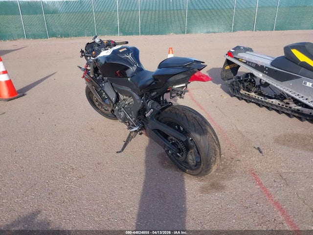 44824855 :رقم المزاد ، JYARM38E4PA007692 vin ، 2023 Yamaha Yzfr7 مزاد بيع