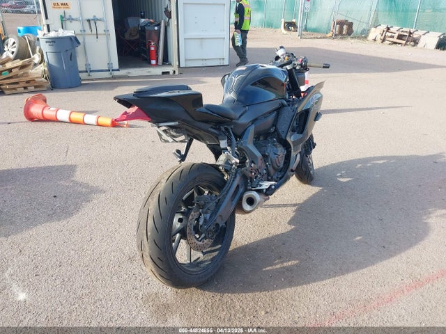44824855 :رقم المزاد ، JYARM38E4PA007692 vin ، 2023 Yamaha Yzfr7 مزاد بيع