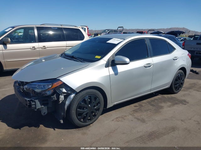 44824864 :رقم المزاد ، 2T1BURHEXJC035475 vin ، 2018 Toyota Corolla Le مزاد بيع