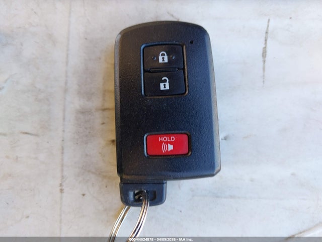 JTDKDTB37F1111380 Toyota Prius C Technology