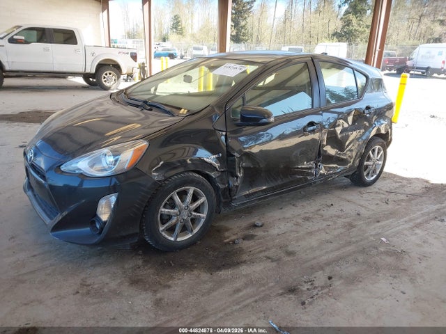 JTDKDTB37F1111380 Toyota Prius C Technology
