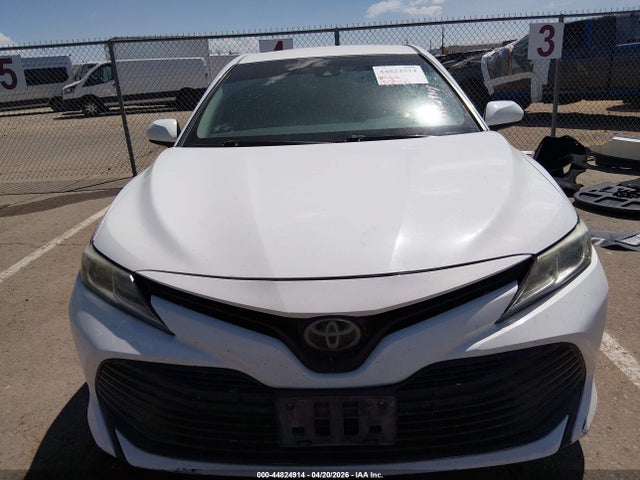 Aukcja sprzedaży 2018 Toyota Camry Le, vin: 4T1B11HK9JU117194, numer aukcji: 44824914