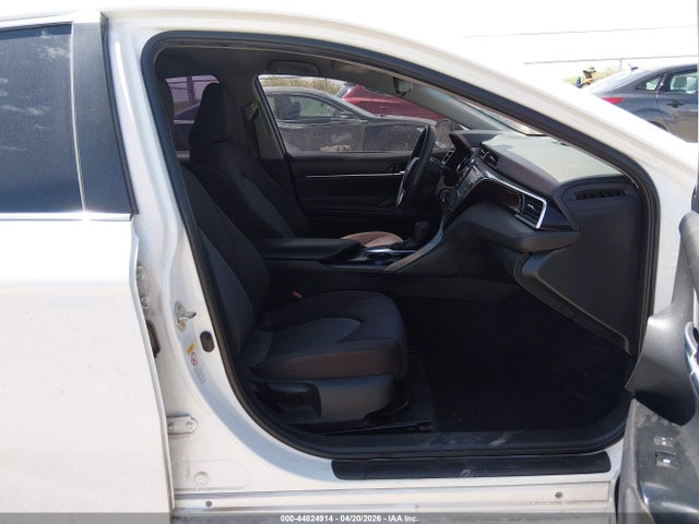 Aukcja sprzedaży 2018 Toyota Camry Le, vin: 4T1B11HK9JU117194, numer aukcji: 44824914