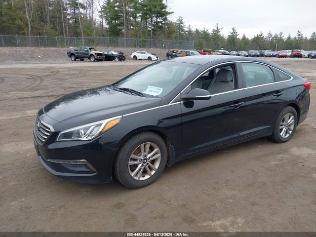 Hyundai SONATA ECO 2015 5NPE24AA7FH111347 Image 2