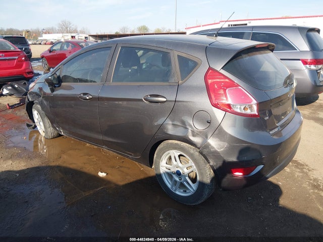 44824940 :رقم المزاد ، 3FADP4EJ4KM125658 vin ، 2019 Ford Fiesta Se مزاد بيع