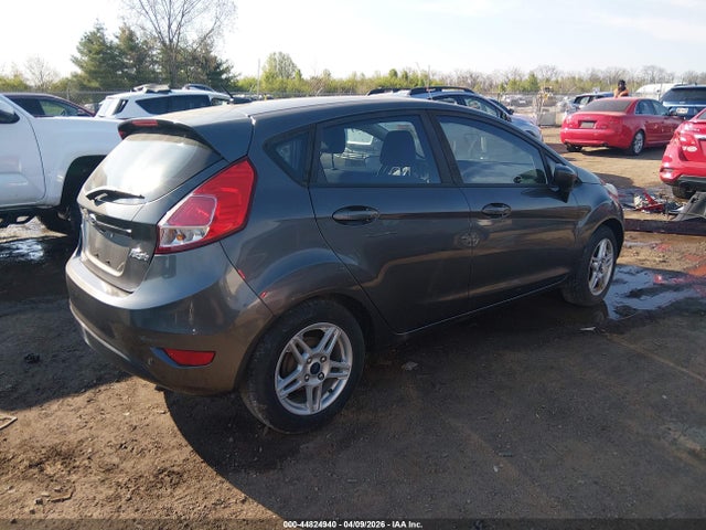 44824940 :رقم المزاد ، 3FADP4EJ4KM125658 vin ، 2019 Ford Fiesta Se مزاد بيع