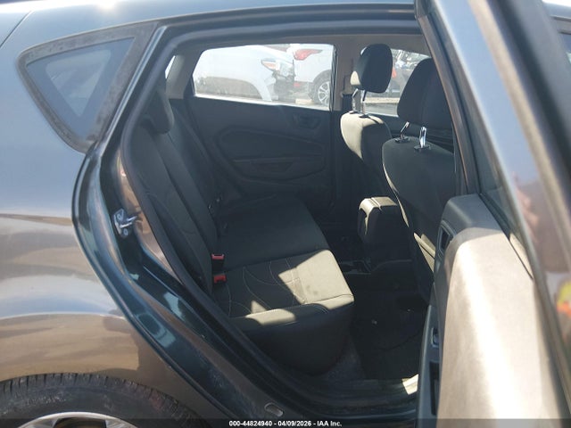 44824940 :رقم المزاد ، 3FADP4EJ4KM125658 vin ، 2019 Ford Fiesta Se مزاد بيع