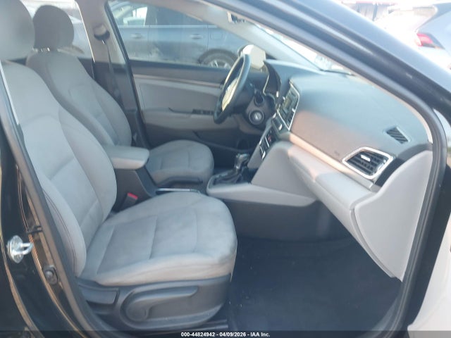 Продаж на аукціоні авто 2017 Hyundai Elantra Se, vin: 5NPD74LF7HH142011, номер лоту: 44824942