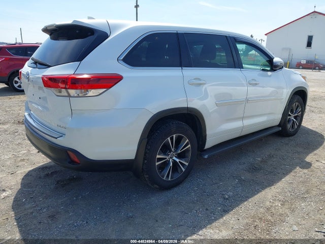 2018 TOYOTA HIGHLANDER 5TDBZRFH9JS826943 Photo 3
