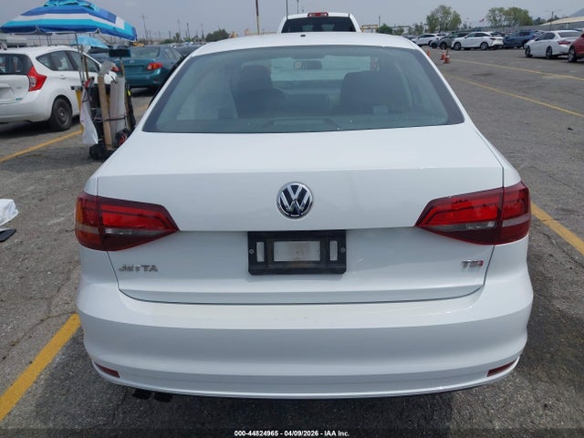 Aukcja sprzedaży 2018 Volkswagen Jetta 1.4t S, vin: 3VW2B7AJ4JM263784, numer aukcji: 44824965