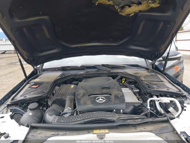 Продаж на аукціоні авто 2015 Mercedes-benz C 300 4matic, vin: 55SWF4KBXFU049519, номер лоту: 44824970