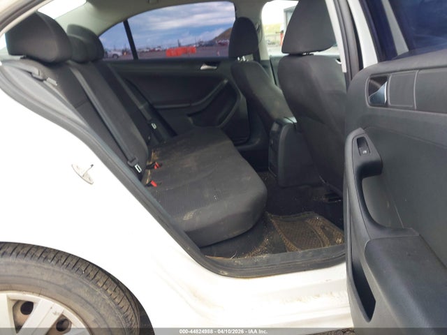 3VW167AJ1GM333945 Volkswagen Jetta 1.4t S