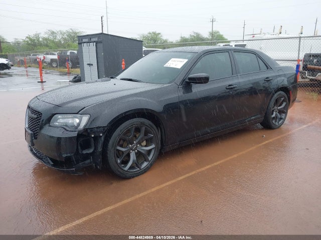 Chrysler 300 Touring 2022 2C3CCAAG4NH241346 Image 2